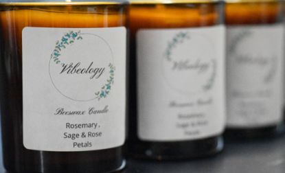 Picture of Rosemary , Sage & Rosepetals 100% Yellow Beeswax 2 Wicks